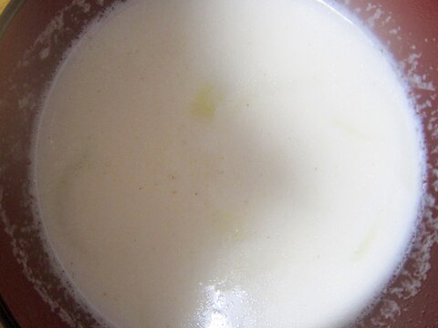 玉葱とじゃが芋の牛乳スープ